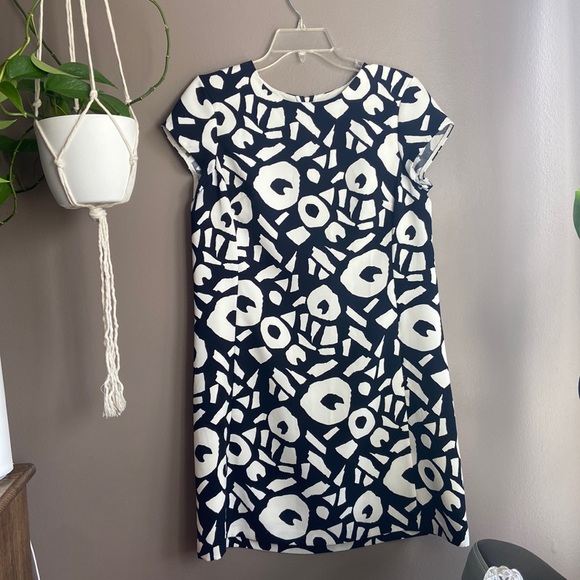 navy blue LOFT abstract workwear dress with cap sleeves size 8 - Picture 1 of 5